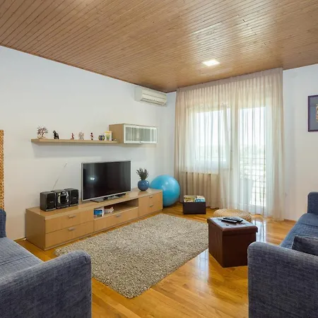 Mia , Free Parking Appartement *